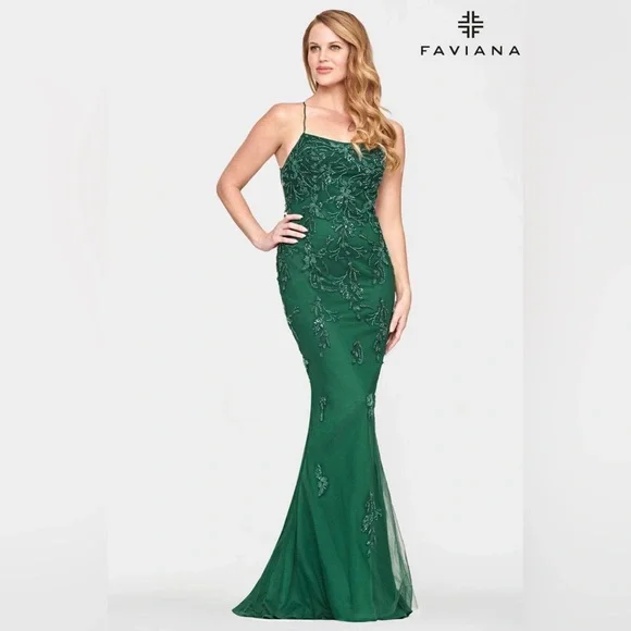 Faviana Glamour S10634 Sleeveless Lace Appliquéd Gown - Hunter Green